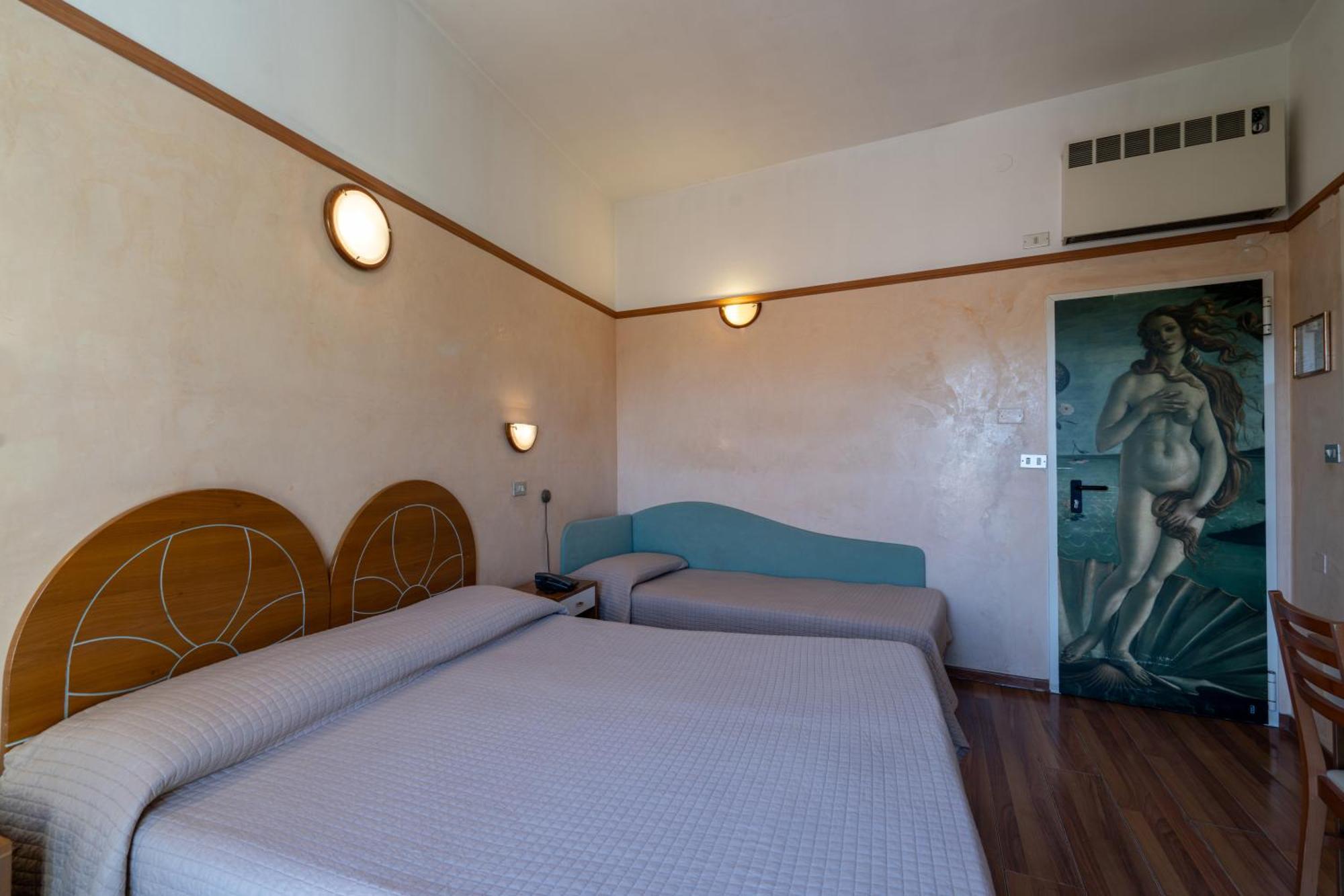 Hotel Britannia Rimini Marina Centro מראה חיצוני תמונה