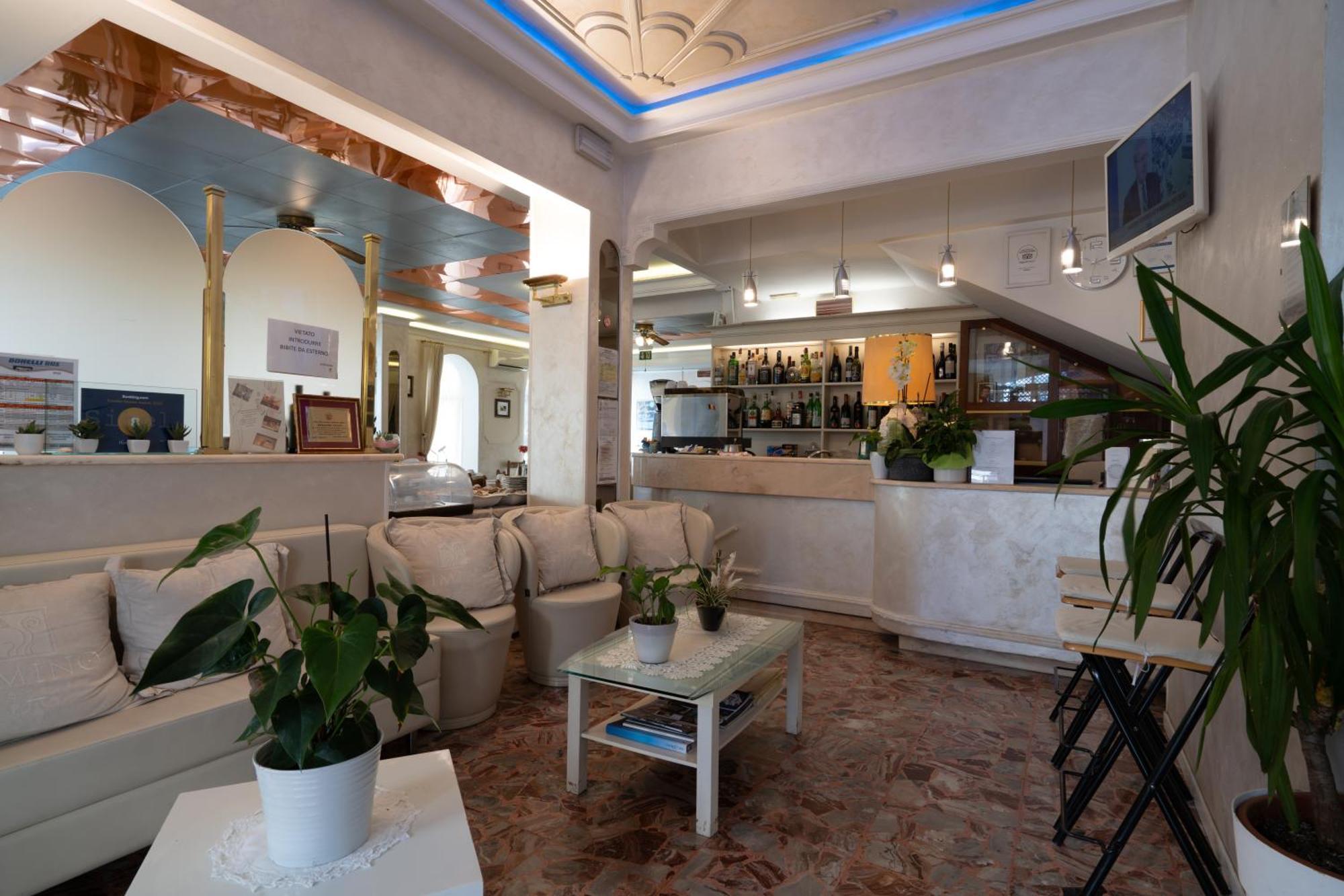 Hotel Britannia Rimini Marina Centro מראה חיצוני תמונה