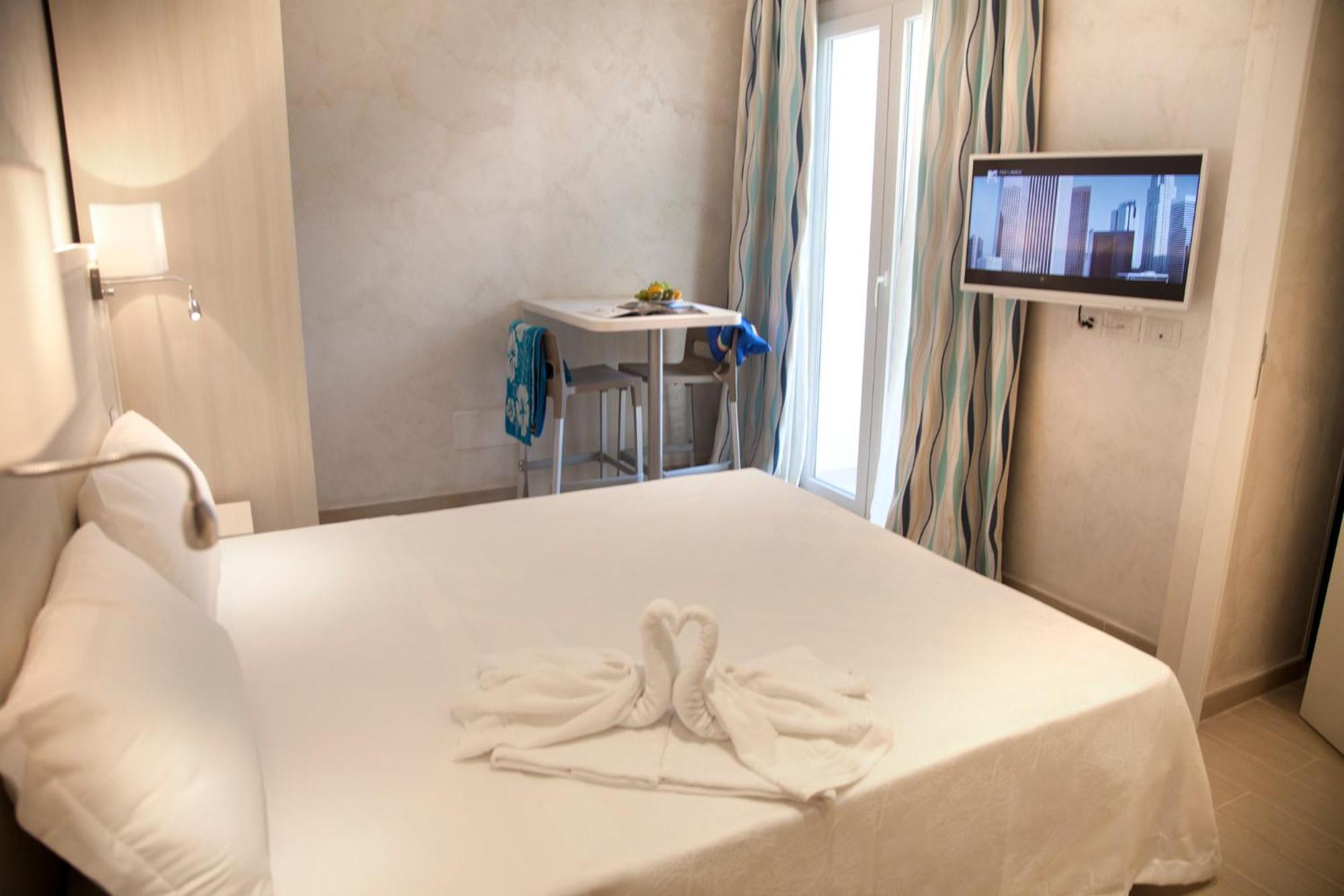 Hotel Britannia Rimini Marina Centro מראה חיצוני תמונה