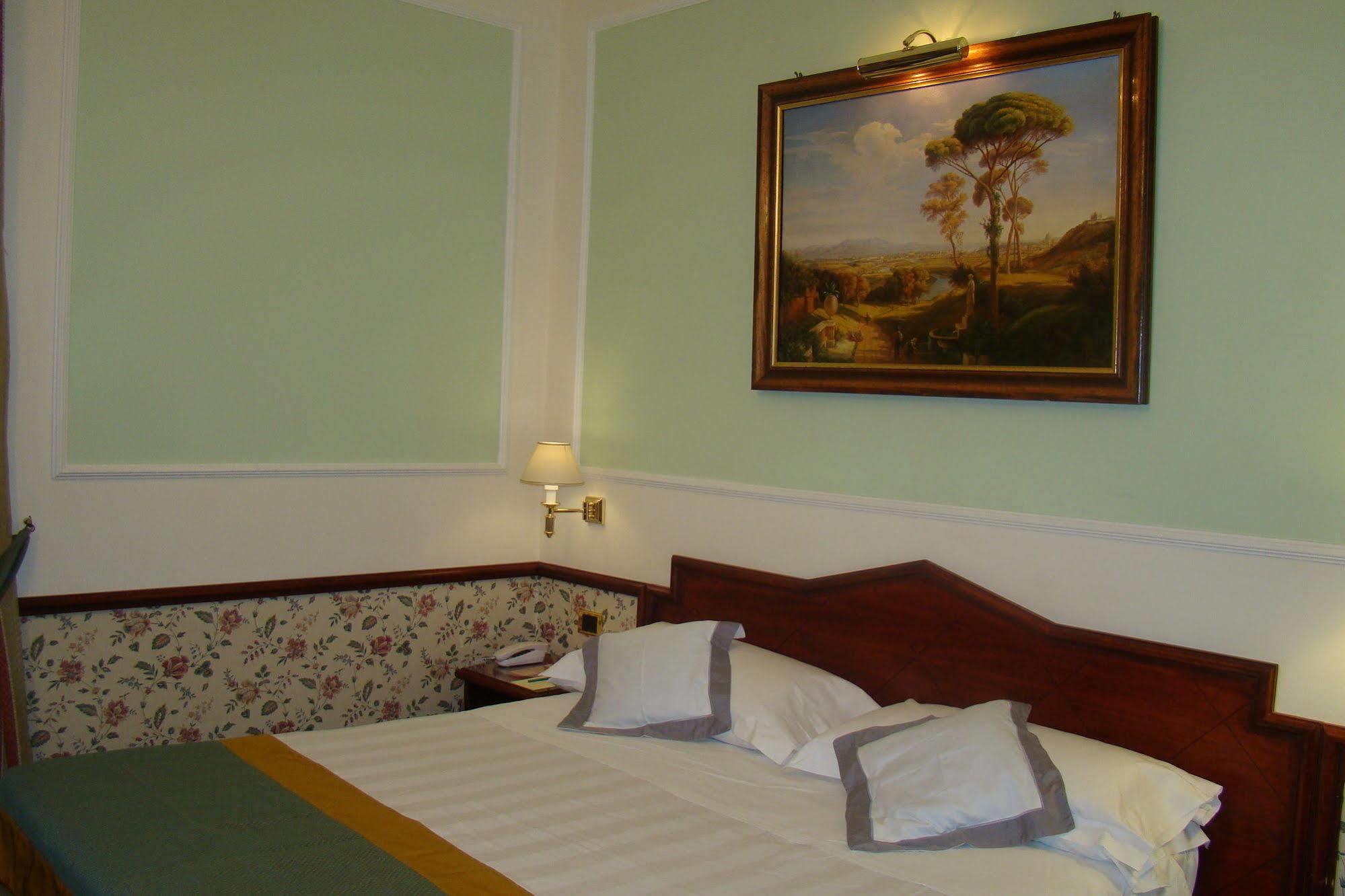 Hotel Britannia Rimini Marina Centro מראה חיצוני תמונה